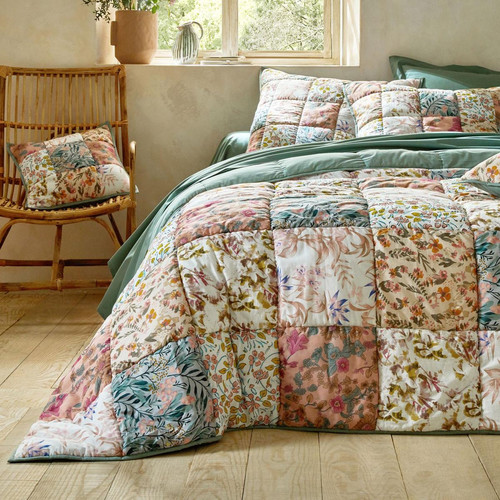 Edredon patchwork coton à motifs fleuris CLB. POETIQUE multicolore Becquet Meuble & Déco