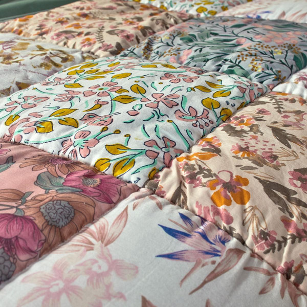 Edredon patchwork coton à motifs fleuris CLB. POETIQUE multicolore Becquet