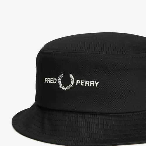 Chapeau en sergé avec marque graphique - Noir  Fred Perry