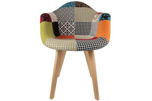 Chaise scandinave avec accoudoir patchwork coloré FJORD